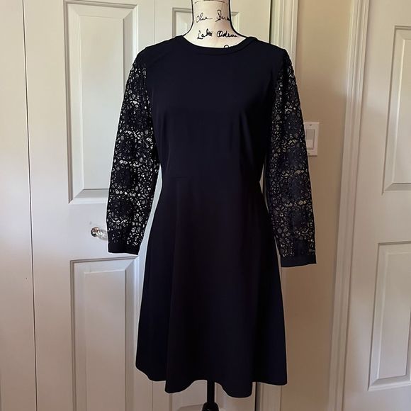 New with tags Ann Taylor Loft Navy Lace Sleeve Dress Sz 6 - Picture 4 of 9